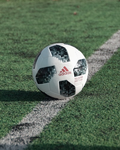 الزمالكوالترجيالسوبرالافريقيصراعالعمالقةفيسماءالكرةالإفريقية